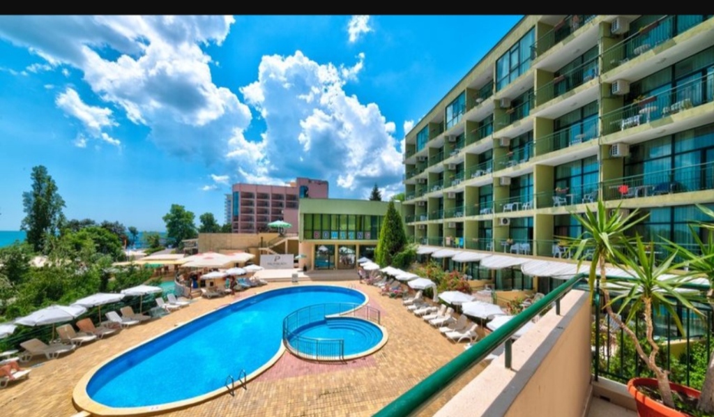 Vacanța de vară în Bulgaria – sejur de poveste la hotelul Palm Beach din Nisipurile de Aur